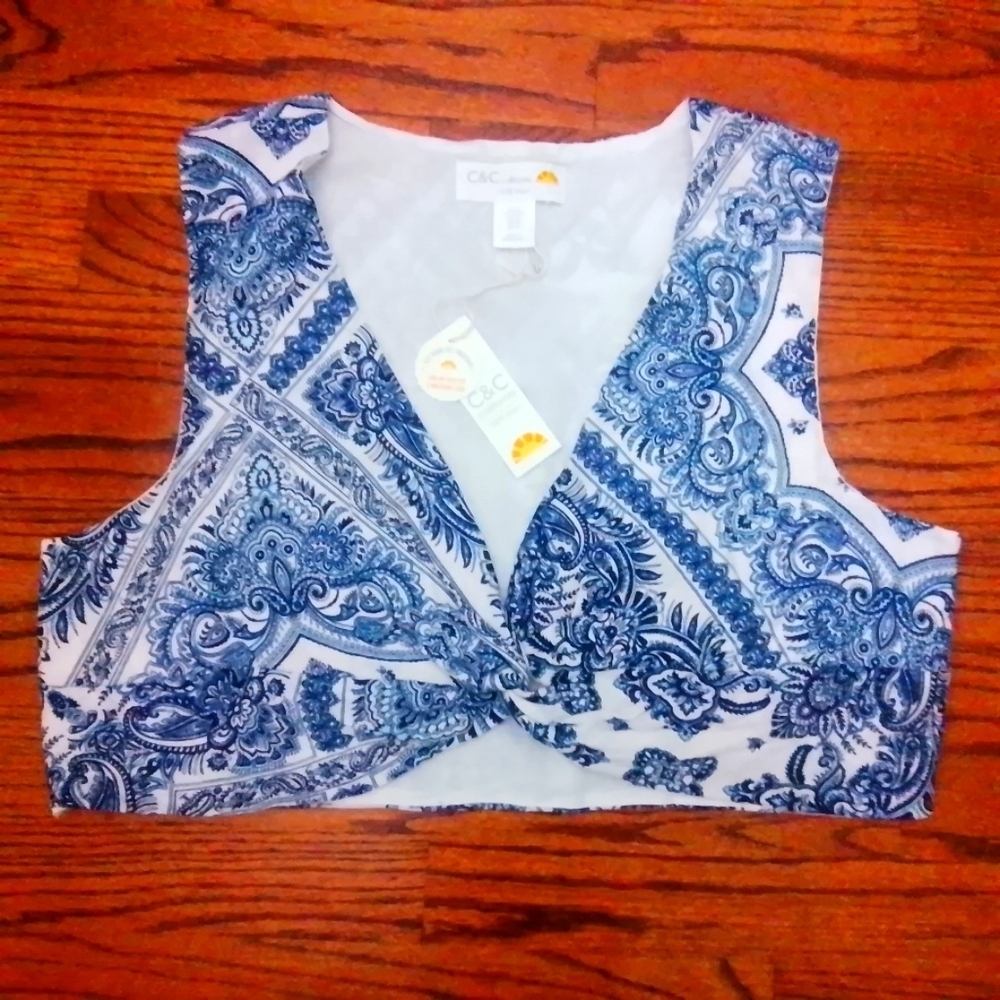 NWT C&C California XL Paisley Twist Front Top